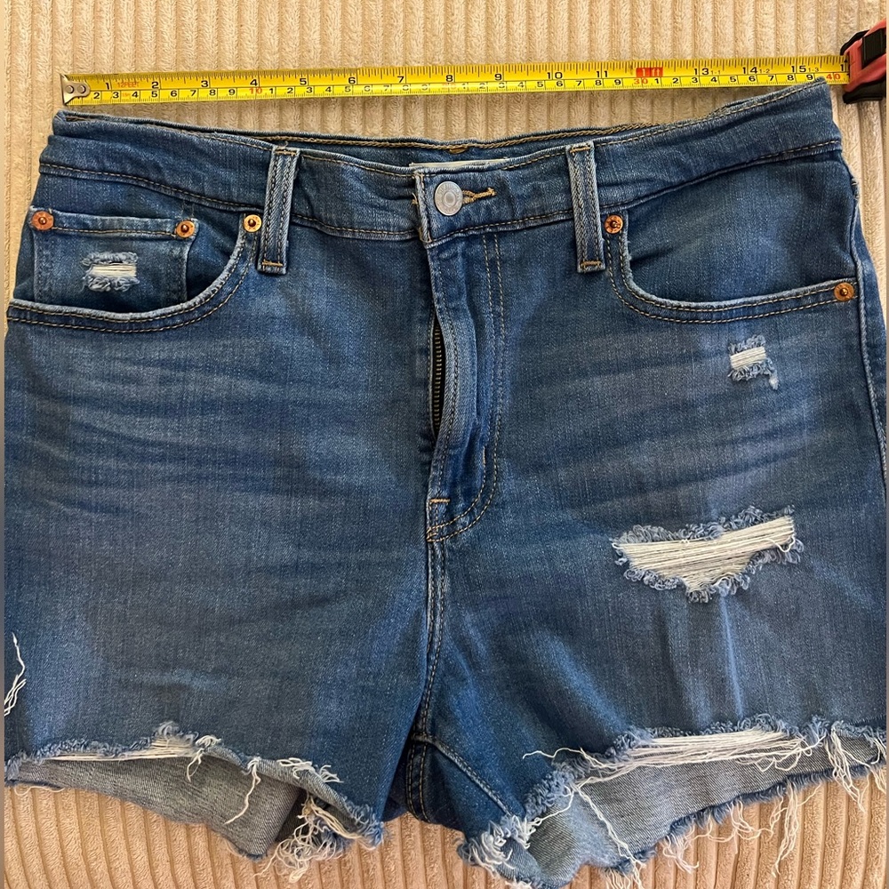 Levi’s Women Shorts